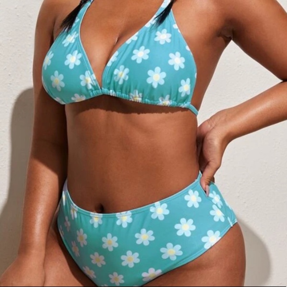 SHEIN Daisy Bikini